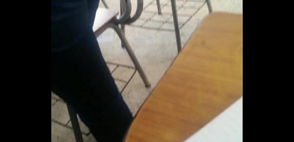  Voyeur en salon de clases morra de 18 con lindo culo